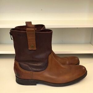 Mens Clarks Two-Tones Goby Chelsea Boots Size 11M